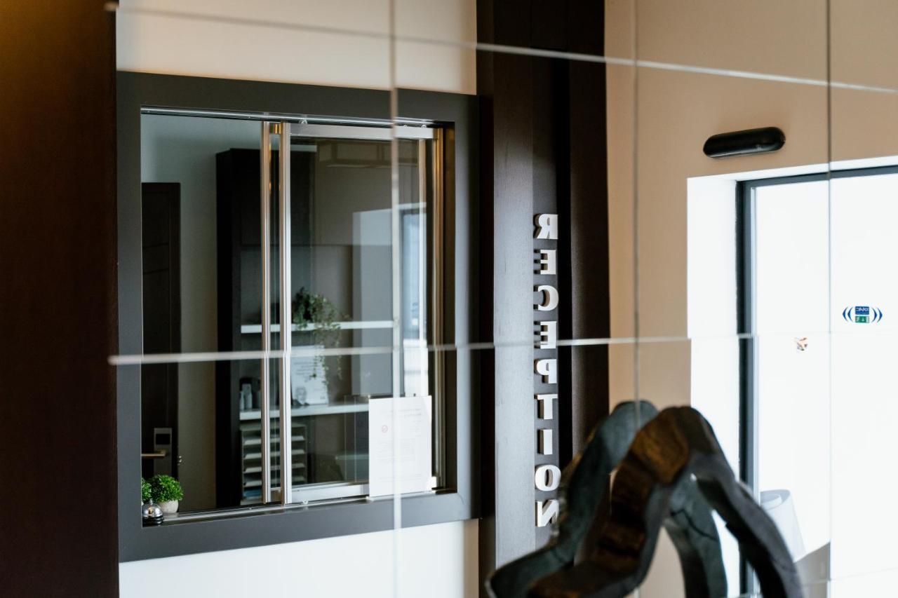 Lamede Self Check-In Hotel Wiener Neustadt Ngoại thất bức ảnh