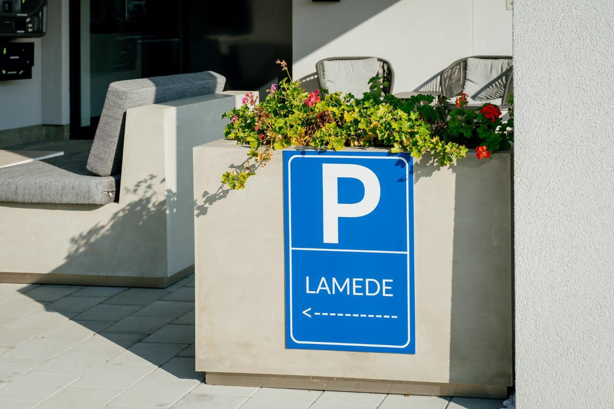 Lamede Self Check-In Hotel Wiener Neustadt Ngoại thất bức ảnh